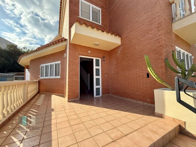 4 bedroom Villa for sale in Oropesa  with pool garage - € 590,000 (Ref: 9434678)