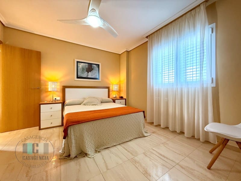 4 bedroom Villa for sale in Oropesa  with pool garage - € 590,000 (Ref: 9434678)