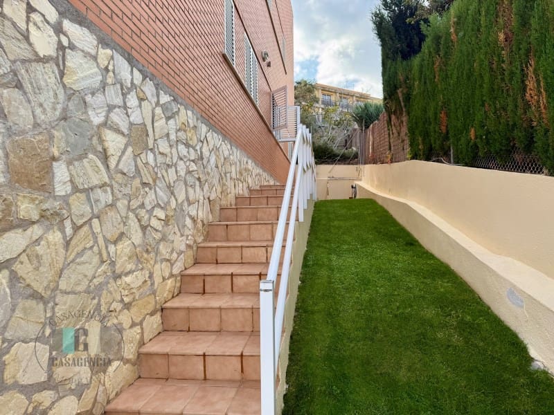 4 bedroom Villa for sale in Oropesa  with pool garage - € 590,000 (Ref: 9434678)