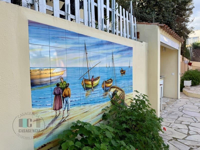 4 bedroom Villa for sale in Oropesa  with pool garage - € 590,000 (Ref: 9434678)