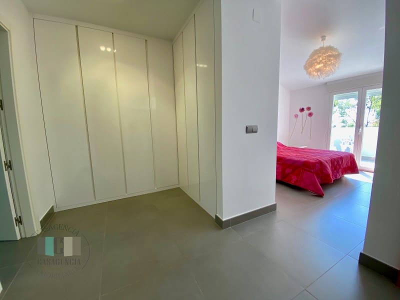 6 makuuhuone Huvila myytävänä paikassa Benicassim mukana uima-altaan 
autotalli - 750 000 € (Ref: 9434685)