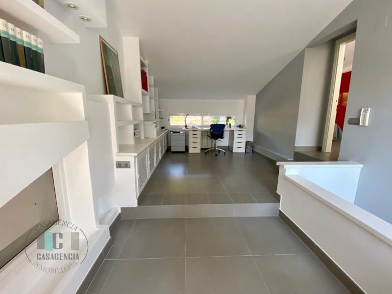 6 makuuhuone Huvila myytävänä paikassa Benicassim mukana uima-altaan 
autotalli - 750 000 € (Ref: 9434685)