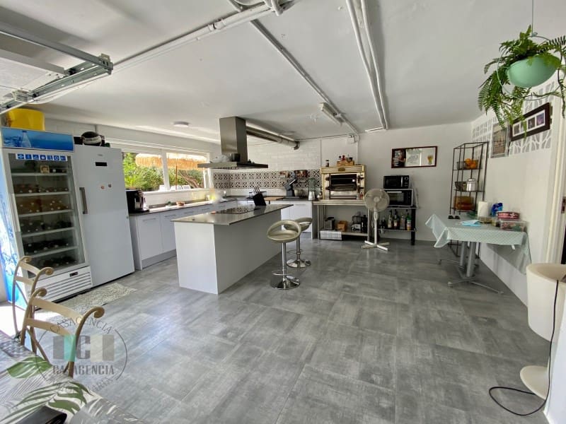 6 makuuhuone Huvila myytävänä paikassa Benicassim mukana uima-altaan 
autotalli - 750 000 € (Ref: 9434685)