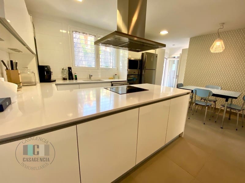 6 makuuhuone Huvila myytävänä paikassa Benicassim mukana uima-altaan 
autotalli - 750 000 € (Ref: 9434685)