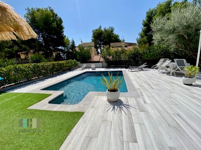 6 makuuhuone Huvila myytävänä paikassa Benicàssim mukana uima-altaan 
autotalli - 750 000 € (Ref: 9434685)