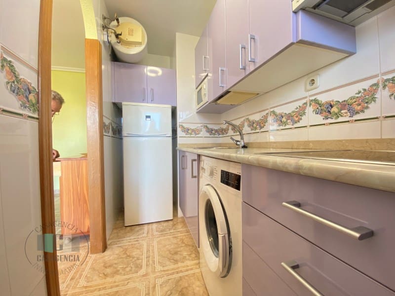 2 bedroom Flat for sale in Oropesa  with garage - € 182,000 (Ref: 9434687)