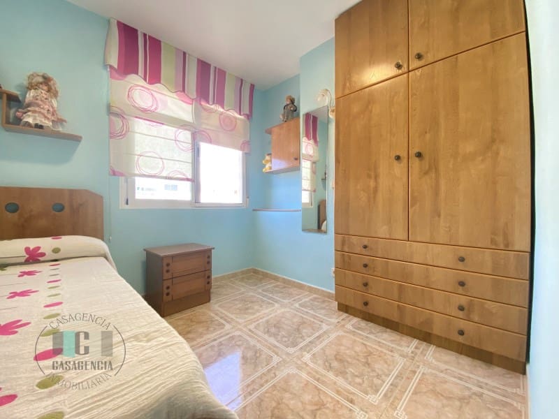 2 bedroom Flat for sale in Oropesa  with garage - € 182,000 (Ref: 9434687)