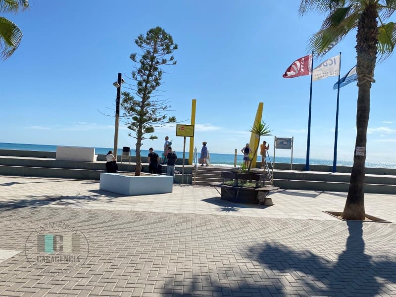 2 bedroom Flat for sale in Oropesa  with garage - € 182,000 (Ref: 9434687)