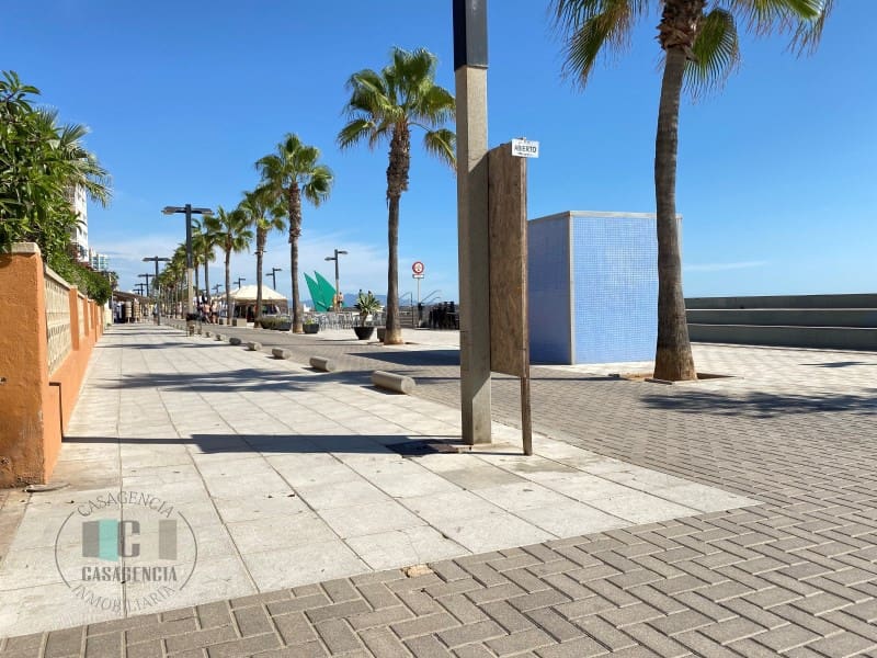 2 bedroom Flat for sale in Oropesa  with garage - € 182,000 (Ref: 9434687)