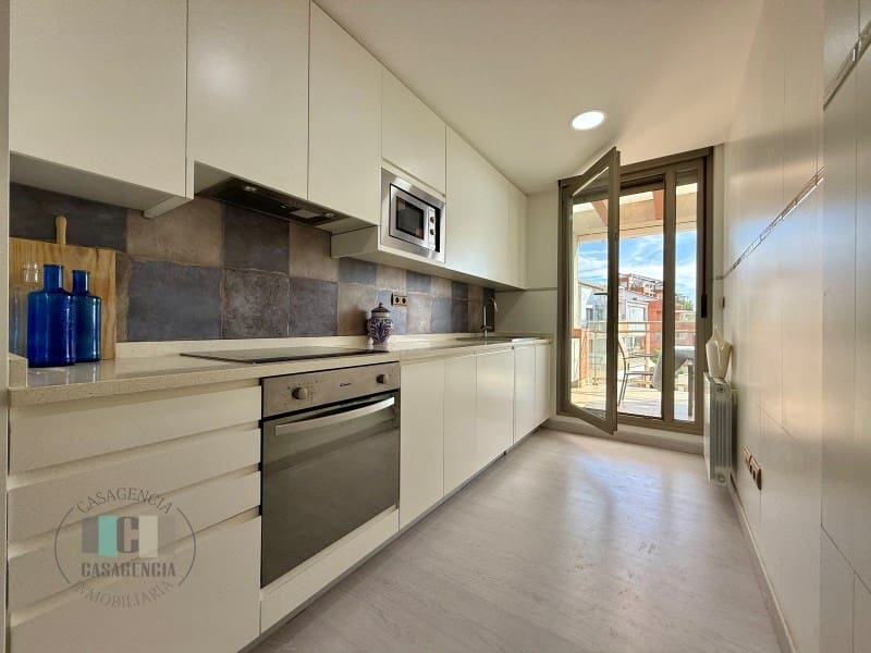 3 bedroom Apartment for sale in Oropesa  - € 410,000 (Ref: 9434691)