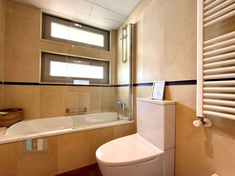 3 bedroom Apartment for sale in Oropesa  - € 410,000 (Ref: 9434691)