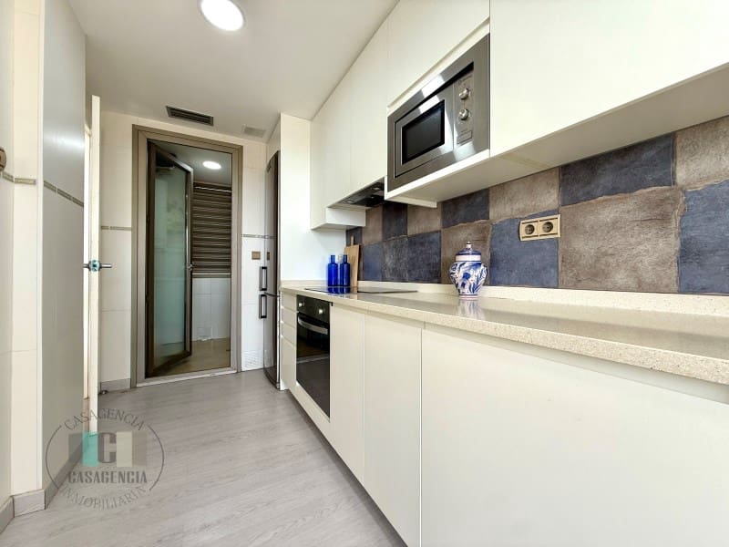 3 bedroom Apartment for sale in Oropesa  - € 410,000 (Ref: 9434691)