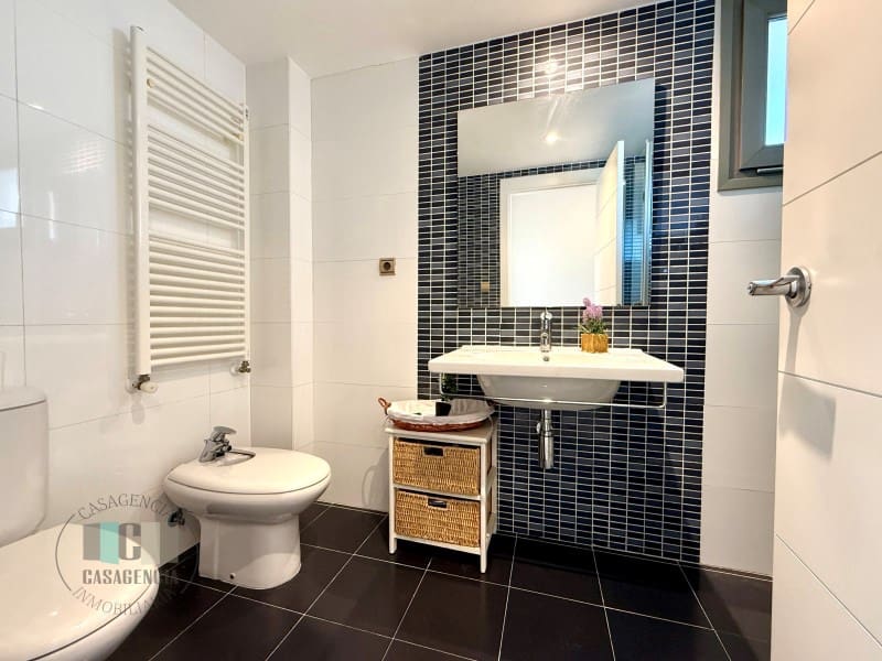 3 bedroom Apartment for sale in Oropesa  - € 410,000 (Ref: 9434691)