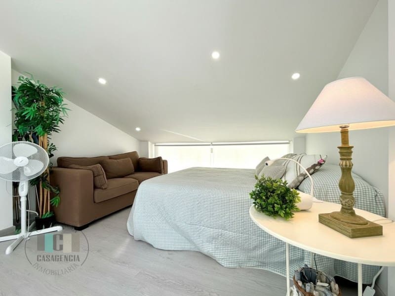 3 bedroom Apartment for sale in Oropesa  - € 410,000 (Ref: 9434691)