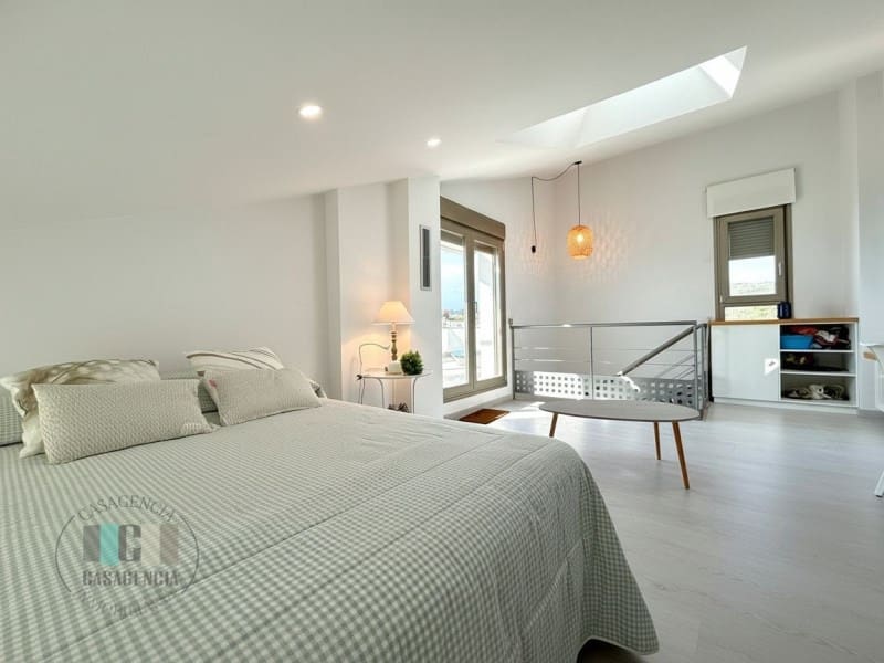 3 bedroom Apartment for sale in Oropesa  - € 410,000 (Ref: 9434691)