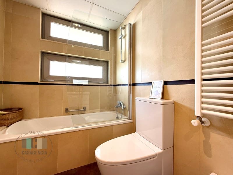 3 bedroom Apartment for sale in Oropesa  - € 410,000 (Ref: 9434691)