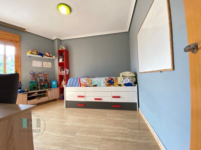 2 bedroom Flat for sale in Oropesa  - € 120,000 (Ref: 9434693)