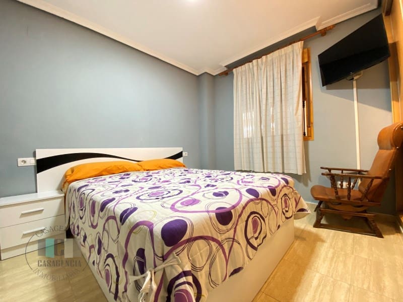 2 bedroom Flat for sale in Oropesa  - € 120,000 (Ref: 9434693)