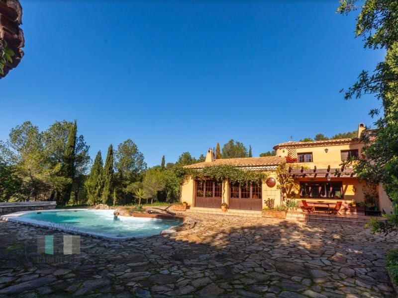 Finca/Country House for sale in Borriol - € 850,000 (Ref: 9434697)