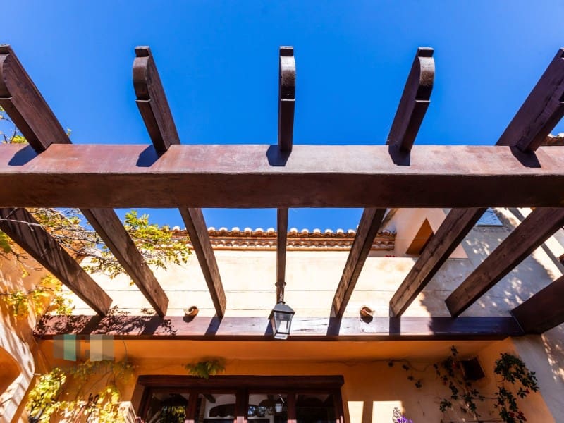 Finca/Country House for sale in Borriol - € 850,000 (Ref: 9434697)