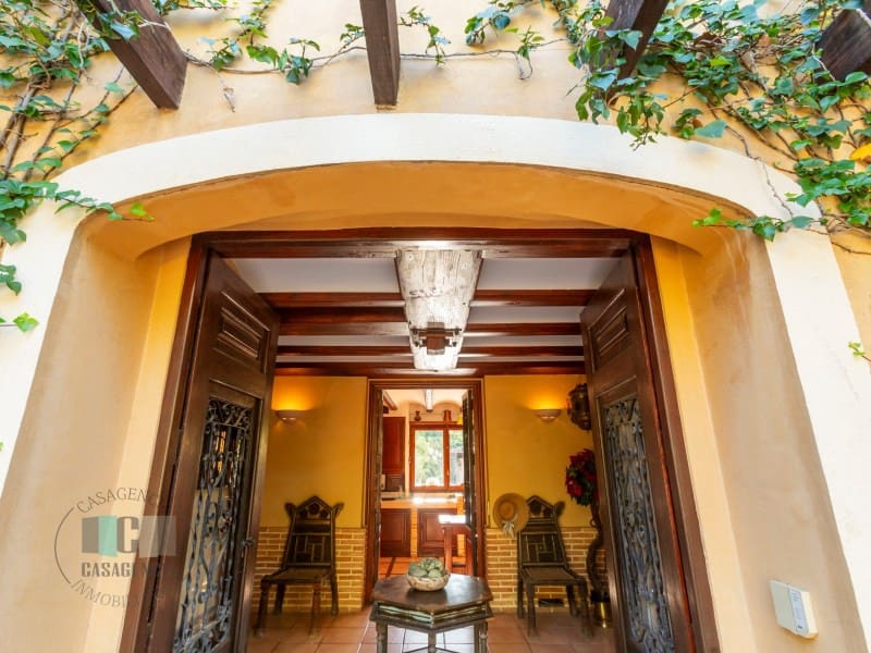 Finca/Country House for sale in Borriol - € 850,000 (Ref: 9434697)