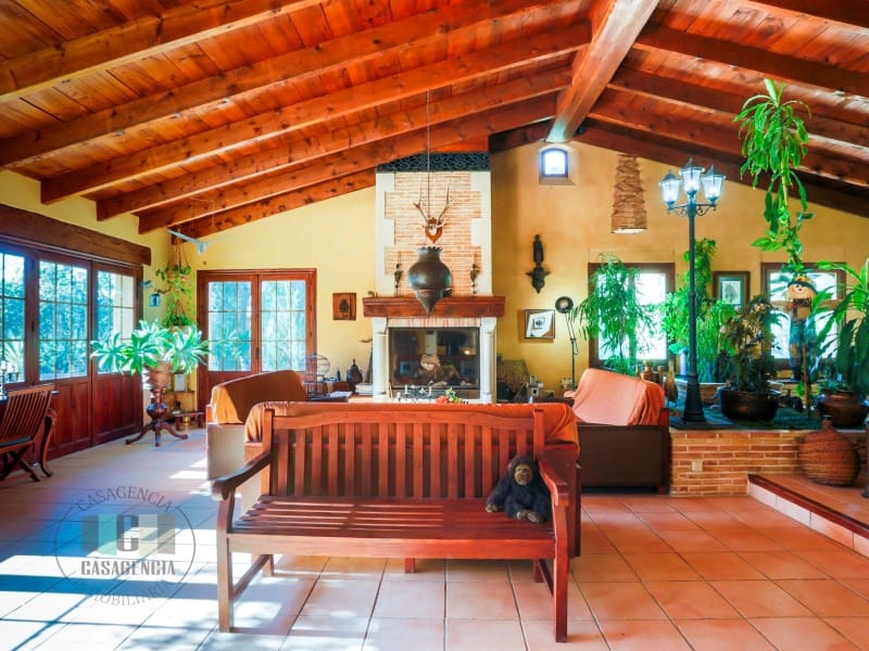 Finca/Country House for sale in Borriol - € 850,000 (Ref: 9434697)