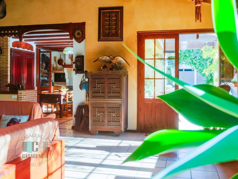 Finca/Country House for sale in Borriol - € 850,000 (Ref: 9434697)