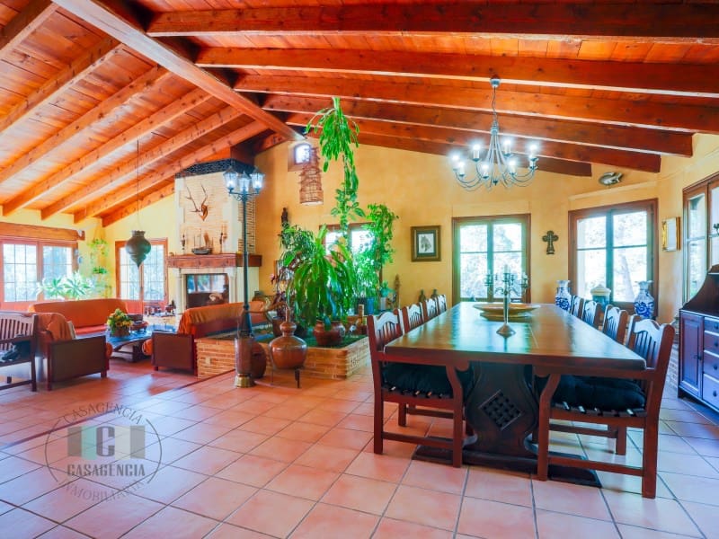 Finca/Country House for sale in Borriol - € 850,000 (Ref: 9434697)