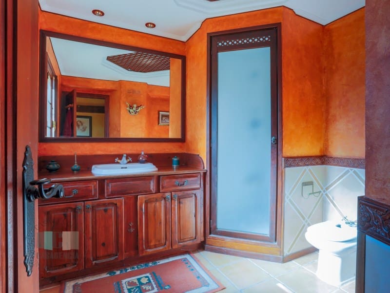 Finca/Country House for sale in Borriol - € 850,000 (Ref: 9434697)