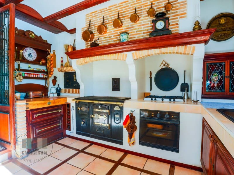 Finca/Country House for sale in Borriol - € 850,000 (Ref: 9434697)