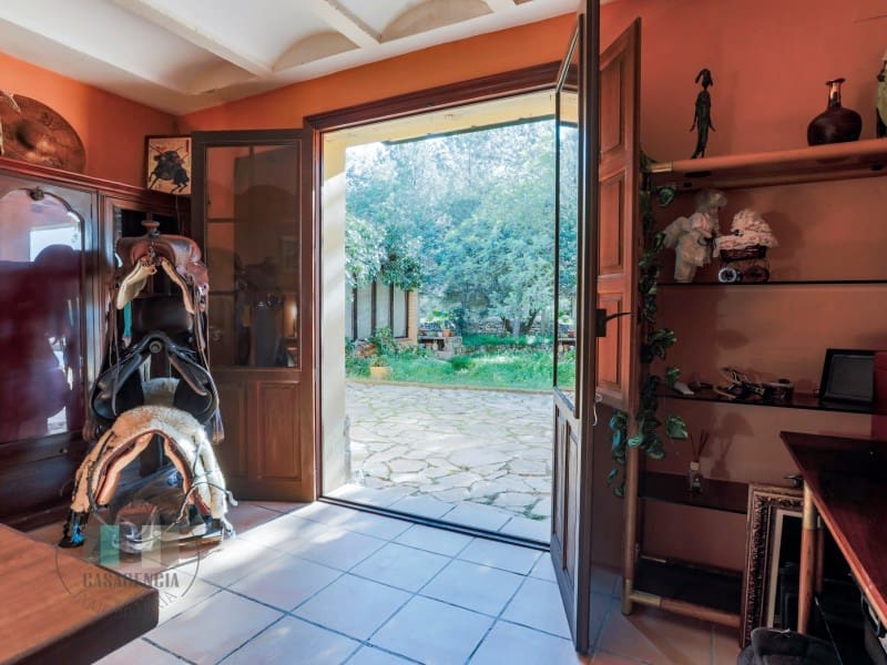 Finca/Country House for sale in Borriol - € 850,000 (Ref: 9434697)