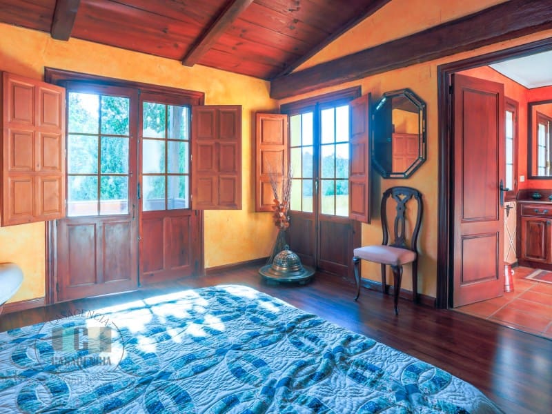 Finca/Country House for sale in Borriol - € 850,000 (Ref: 9434697)