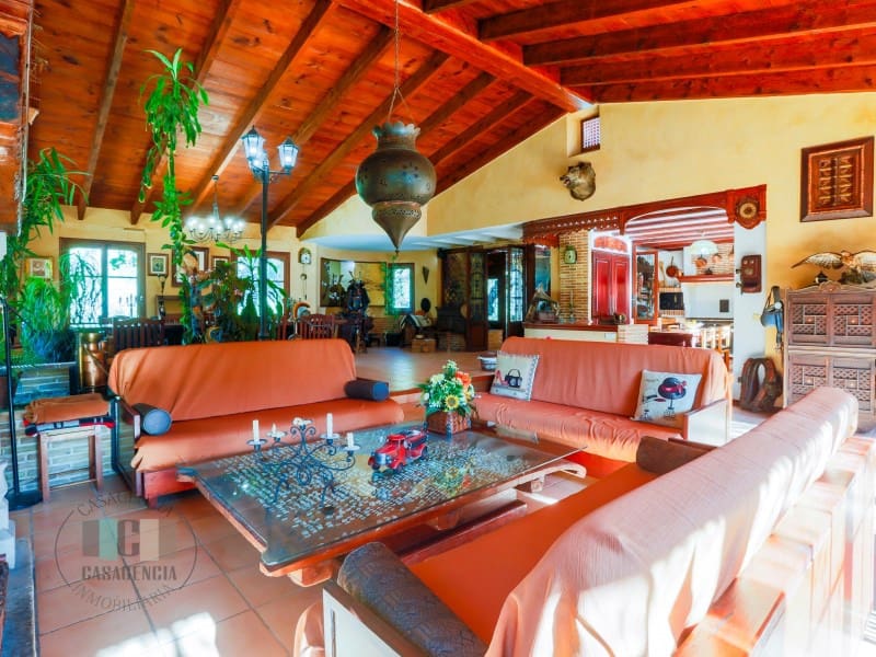 Finca/Country House for sale in Borriol - € 850,000 (Ref: 9434697)