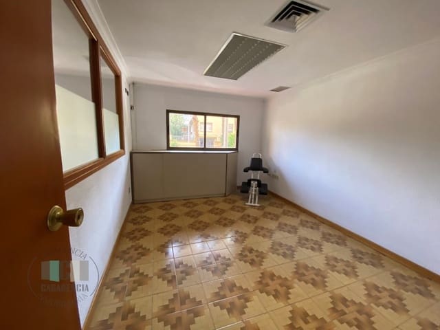 Commercial for rent in Centro, Castelló de la Plana - € 1,200 (Ref: 9434698)