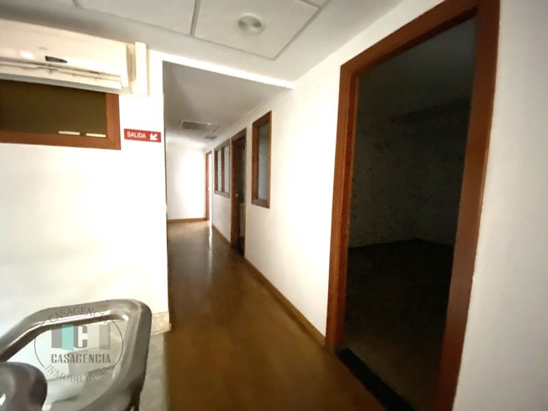 Commercial for rent in Castello de la Plana - € 1,200 (Ref: 9434698)