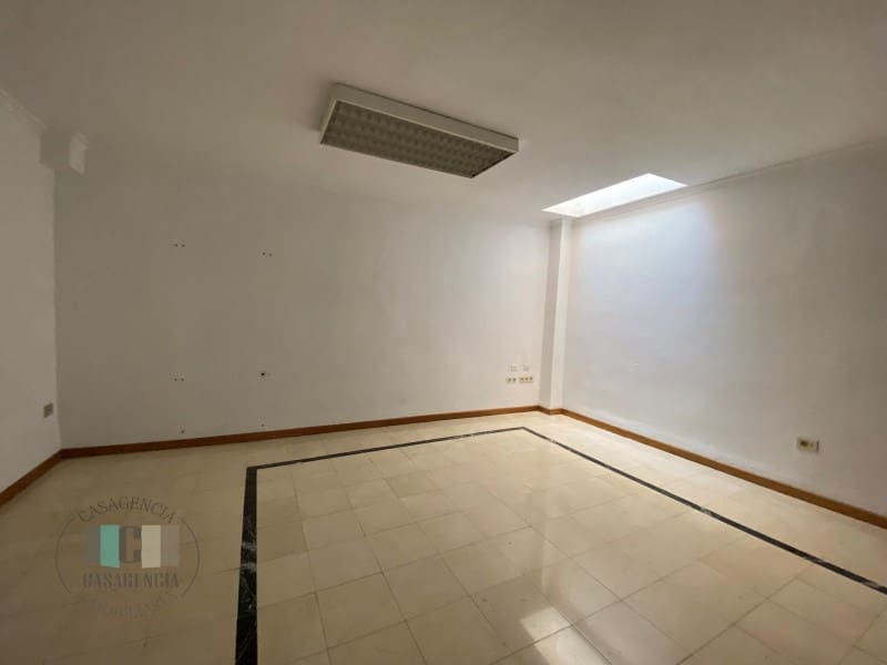 Commercial for rent in Castello de la Plana - € 1,200 (Ref: 9434698)