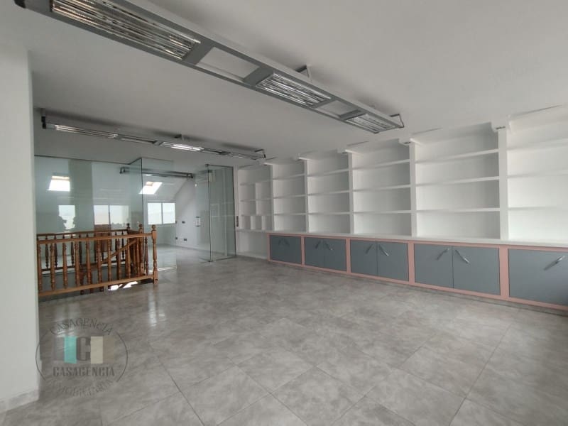 Office for rent in Castello de la Plana - € 500 (Ref: 9434701)