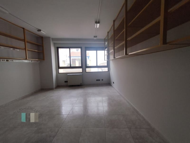 Office for rent in Castello de la Plana - € 500 (Ref: 9434701)