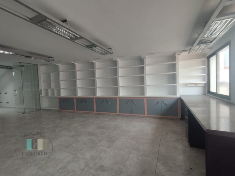 Office for rent in Castello de la Plana - € 500 (Ref: 9434701)