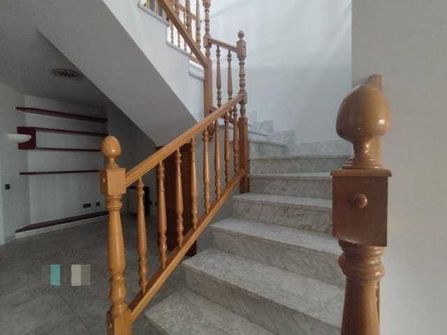 Office for rent in Centro, Castelló de la Plana - € 500 (Ref: 9434701)