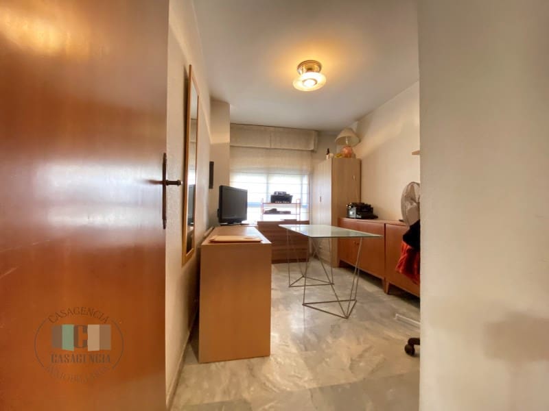 3 chambre Appartement à vendre à Castello de la Plana avec garage - 250 000 € (Ref: 9434703)