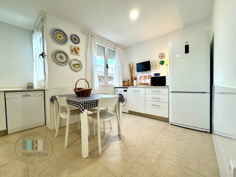 Chalet de 5 habitaciones en Almassora / Almazora en venta con piscina - 390.000 € (Ref: 9434705)