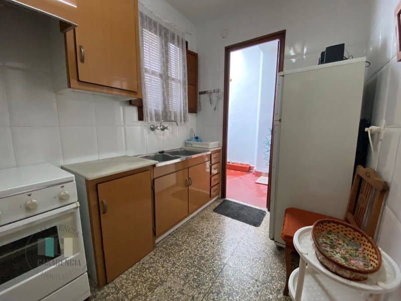 5 bedroom Townhouse for sale in Vila-real with garage - € 240,000 (Ref: 9434706)