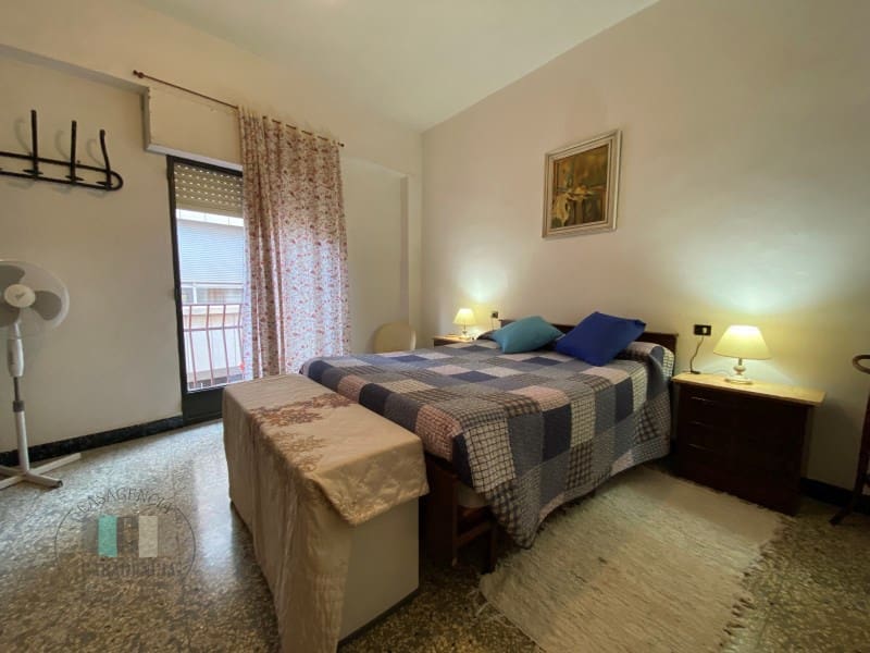 5 bedroom Townhouse for sale in Vila-real with garage - € 240,000 (Ref: 9434706)