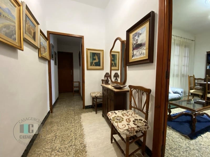 5 bedroom Townhouse for sale in Vila-real with garage - € 240,000 (Ref: 9434706)