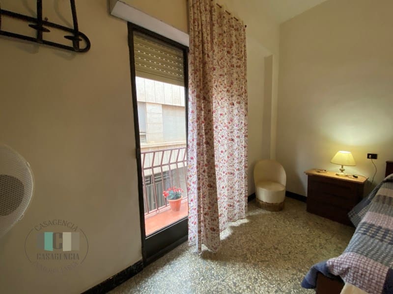 5 bedroom Townhouse for sale in Vila-real with garage - € 240,000 (Ref: 9434706)