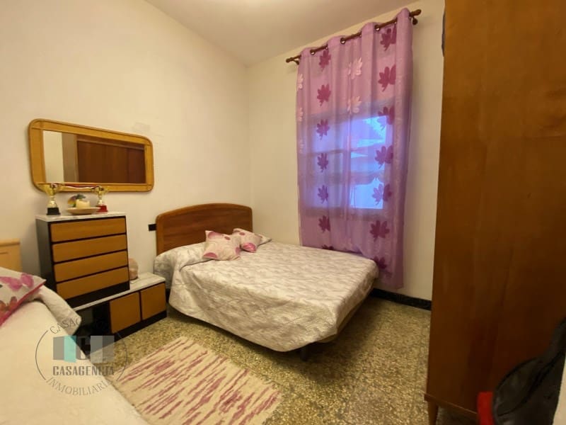 5 bedroom Townhouse for sale in Vila-real with garage - € 240,000 (Ref: 9434706)