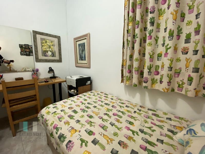 5 bedroom Townhouse for sale in Vila-real with garage - € 240,000 (Ref: 9434706)