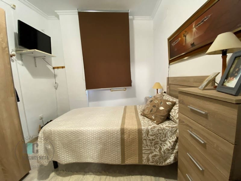 5 bedroom Townhouse for sale in Vila-real with garage - € 240,000 (Ref: 9434706)