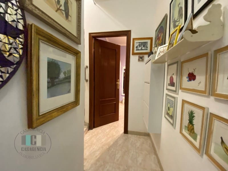 5 bedroom Townhouse for sale in Vila-real with garage - € 240,000 (Ref: 9434706)